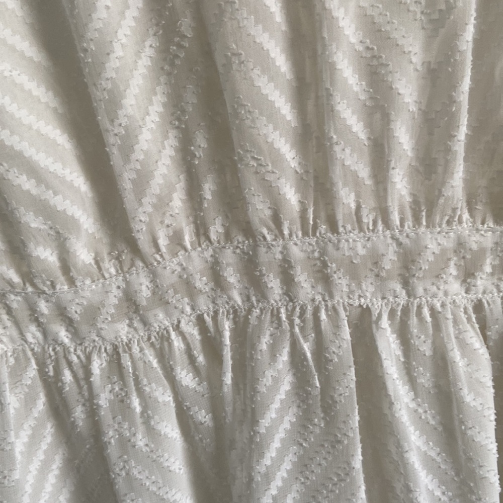 White Altar’d State dress - Picture 3 of 3